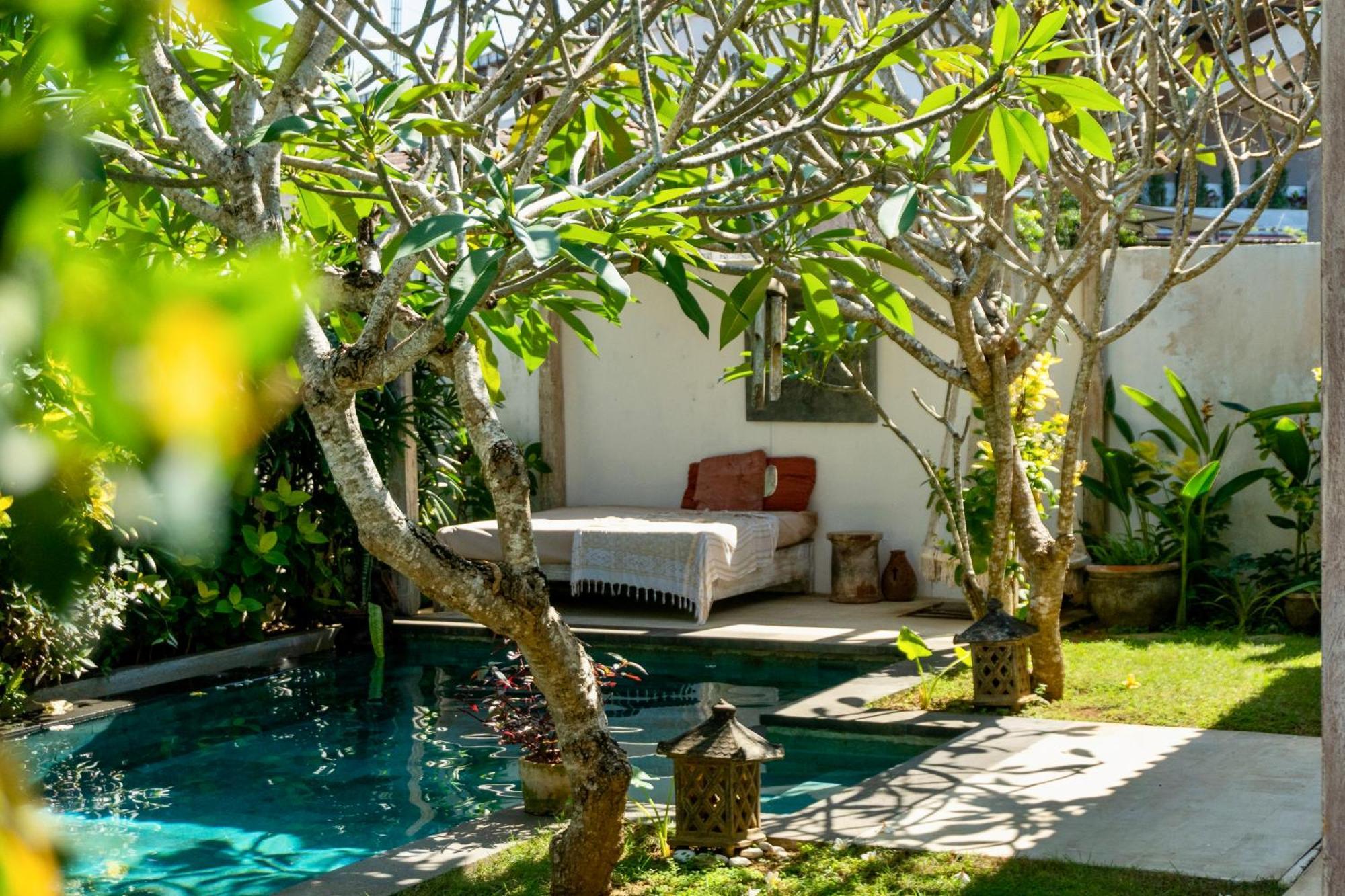 Damai Uluwatu Hotel Exterior photo